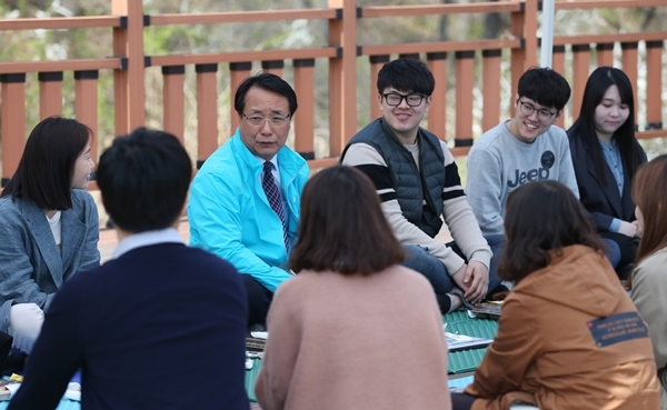 직원과의 대화