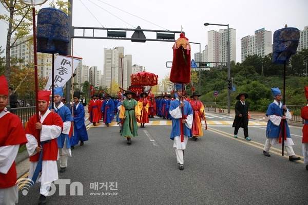 전년도 어가행렬